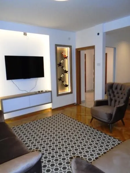 Rent, two bedroom apartment, 75m², Centar, Niš