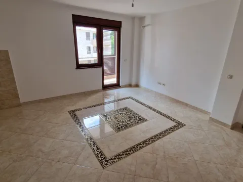 Sale, one bedroom apartment, 62m², Bečići, Budva - image 1
