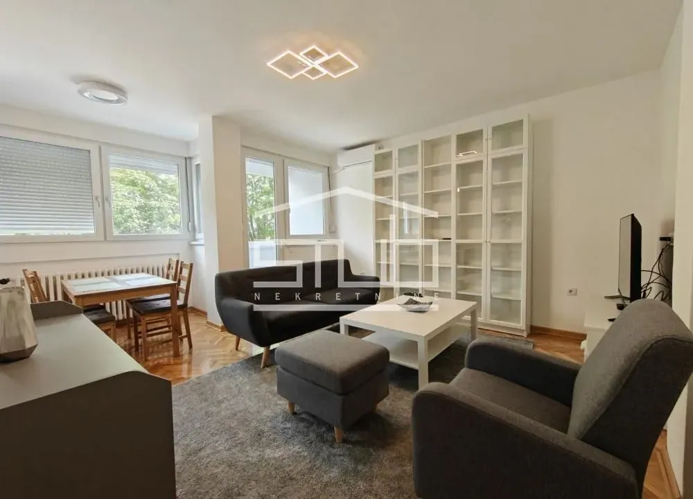 Izdavanje, trosoban stan, 90m², Novi Beograd Blok 37, Novi Beograd Sve Podlokacije