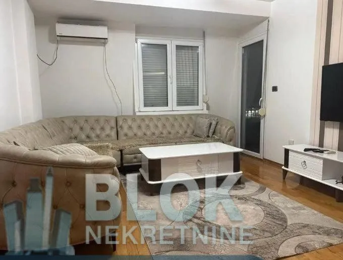 Izdavanje, trosoban stan, 90m², Podgorica, Crna Gora