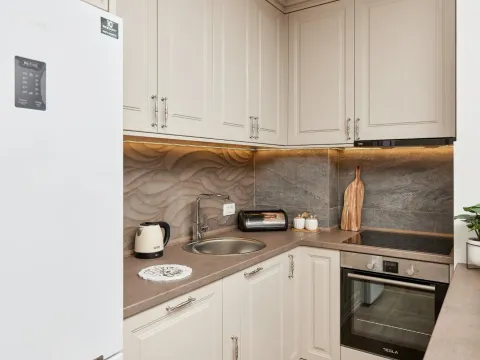 Izdavanje, dvosoban stan, 62m², Sveta Vrača, Kotor - image 6