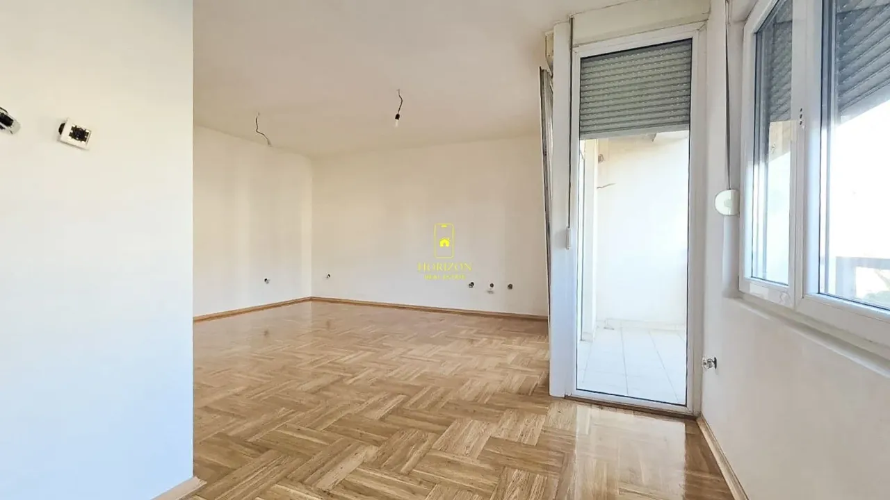 Prodaja, dvosoban stan, 73m², Dalmatinska ulica, Podgorica