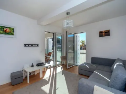 Izdavanje, stan, 72m², Pržno, Budva - image 8