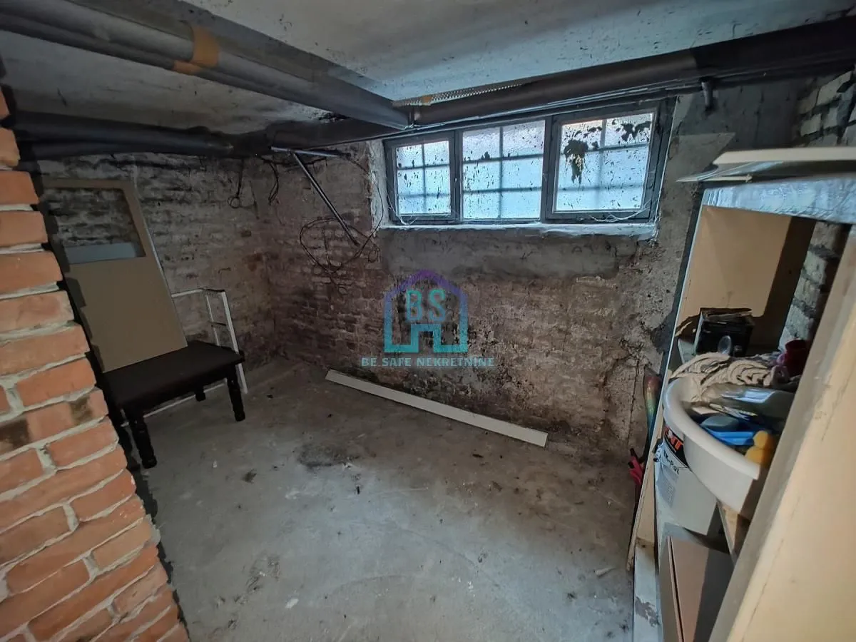 Prodaja, trosoban stan, 74m², Stari grad, Novi Sad