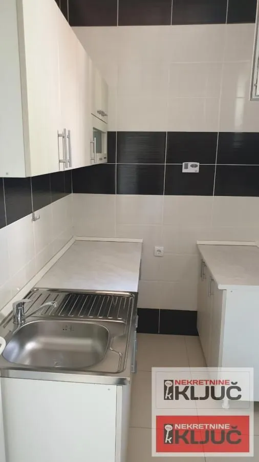 Izdavanje, jednosoban stan, 50m², Petrovaradin, Novi Sad