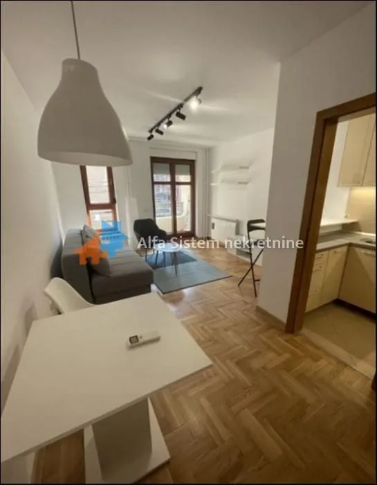 Rent, apartment, 36m², Kalenić Pijaca, Vračar Sve Podlokacije