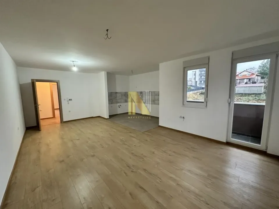 Prodaja, trosoban stan, 73m², Tatarsko brdo, Petrovaradin