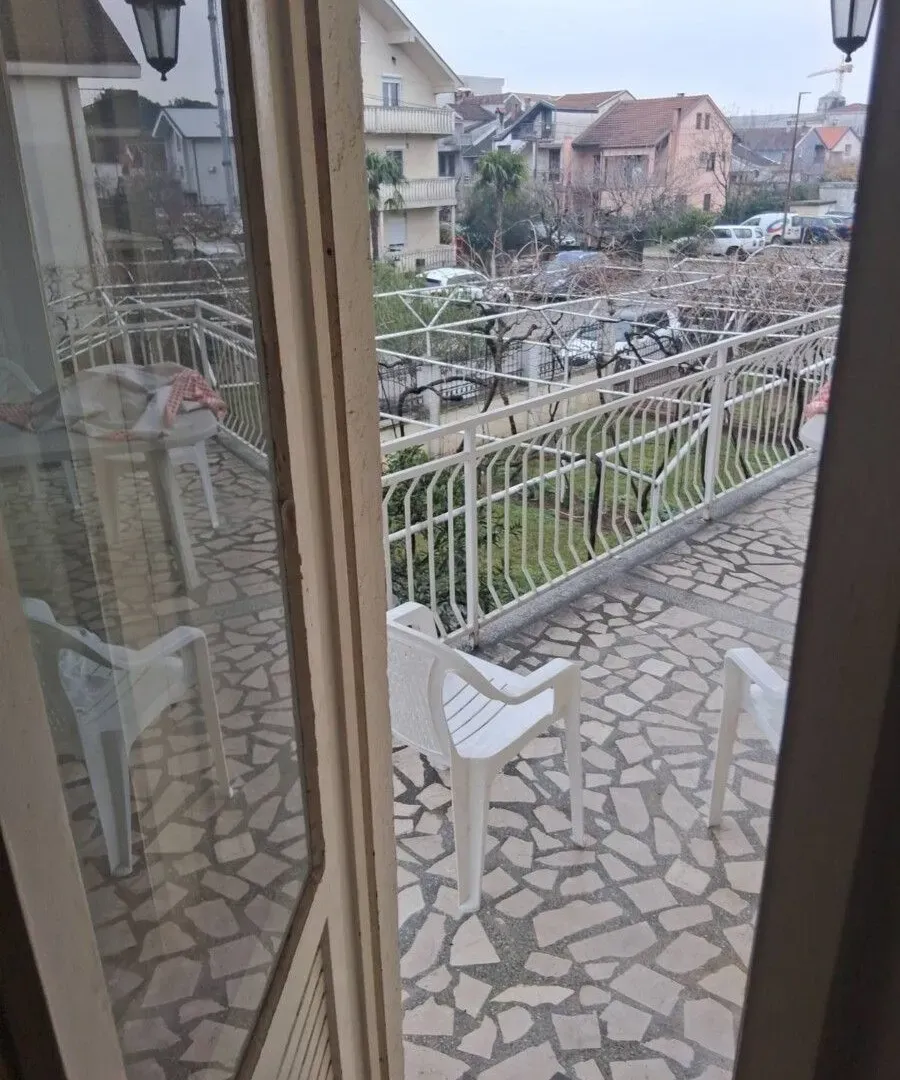 Rent, house, 108m², Stari Aerodrom, Podgorica