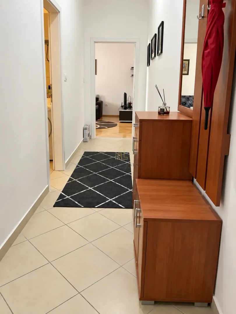 Prodaja, dvosoban stan, 68m², Centar, Podgorica