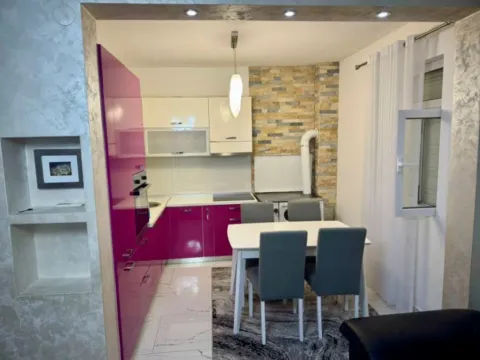 Izdavanje, dvosoban stan, 80m², Stari Aerodrom, Podgorica - image 2