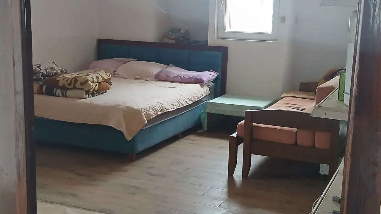 Izdavanje, trosoban stan, 100m², Stari Aerodrom, Podgorica