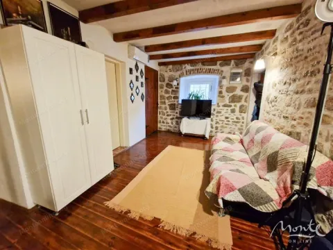 Prodaja, trosoban stan, 106m², Stari Grad, Herceg Novi - image 11