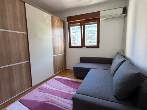 Izdavanje, stan, 64m², Stari Aerodrom, Podgorica - image 9