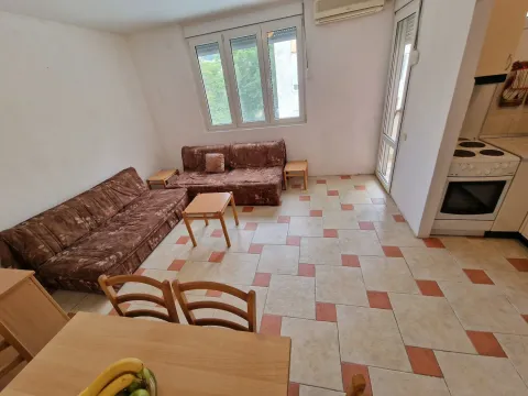 Izdavanje, jednosoban stan, 40m², Budva, Crna Gora - image 21