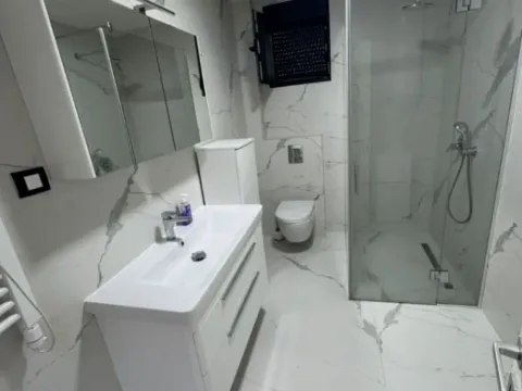 Izdavanje, dvosoban stan, 100m², Tološi, Podgorica - image 7