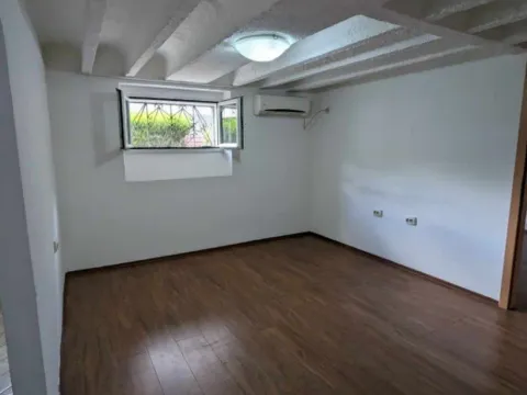 Prodaja, jednosoban stan, 40m², Centar, Podgorica - image 6