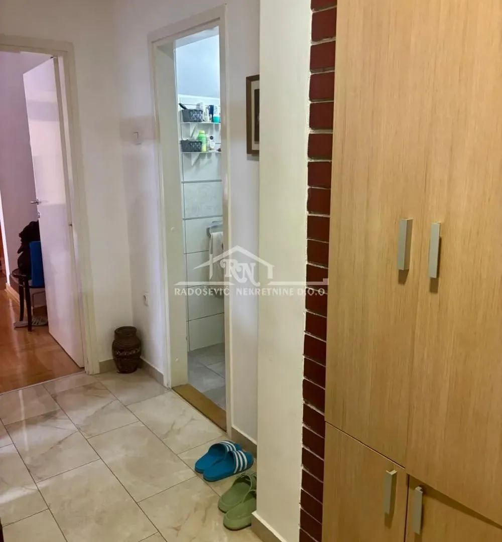 Prodaja, trosoban stan, 100m², Labudovo Brdo, Beograd