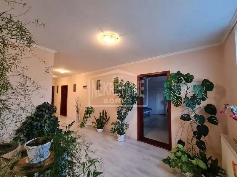 Prodaja, kuća, 345m², Prozivka, Subotica