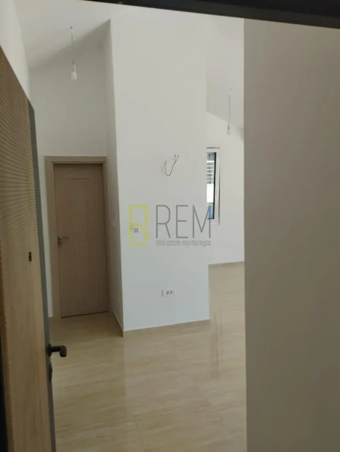 Prodaja, dvosoban stan, 74m², Đenovići, Herceg Novi