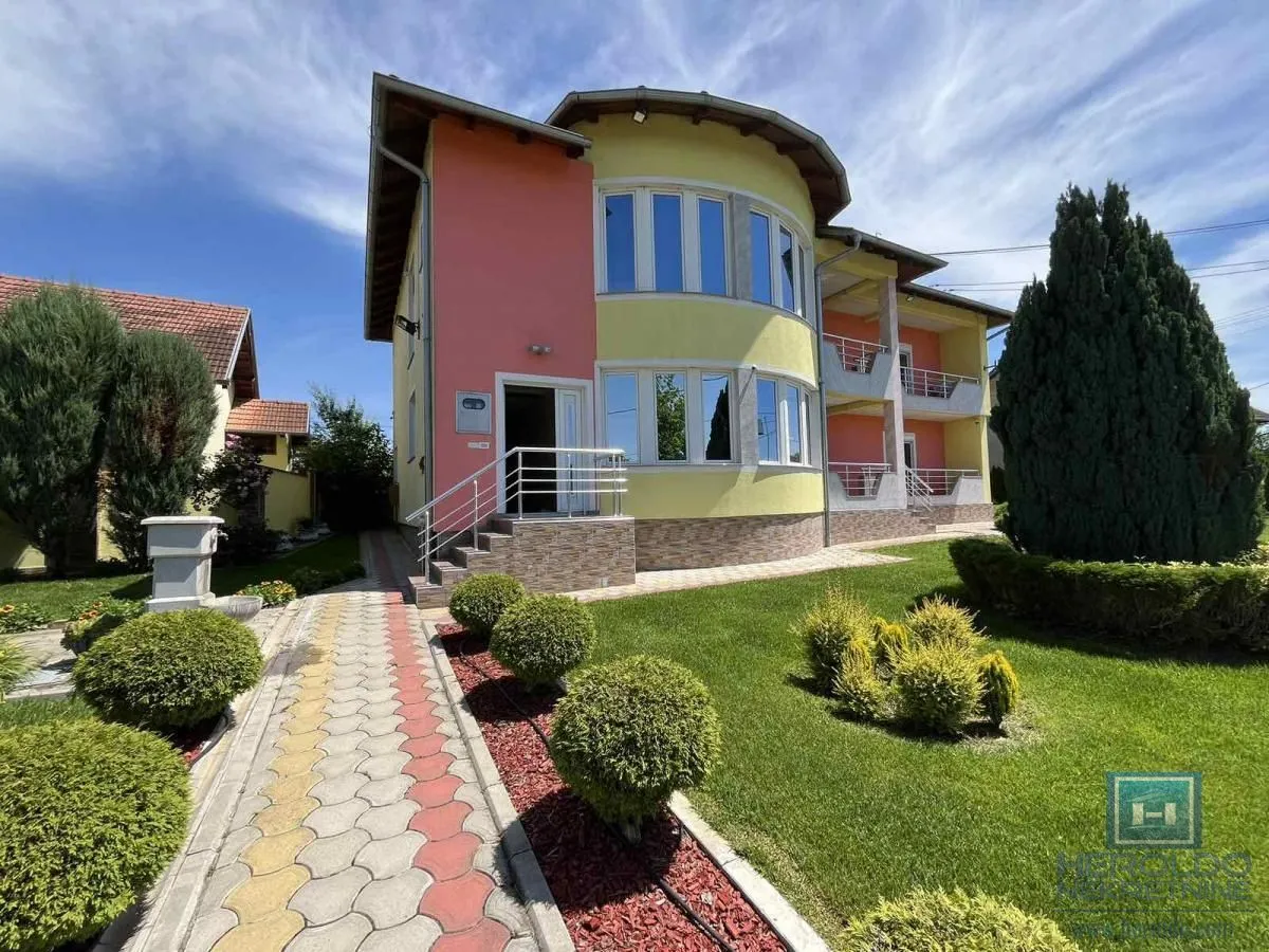 Prodaja, kuća, 302m², Vinorača, Jagodina