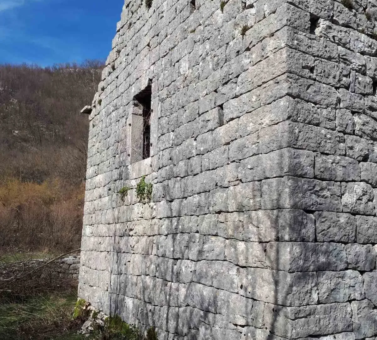 Prodaja, plac, 93700m², Kotor, Crna Gora