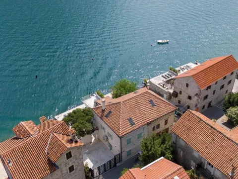 Sale, house, 183m², Muo, Kotor