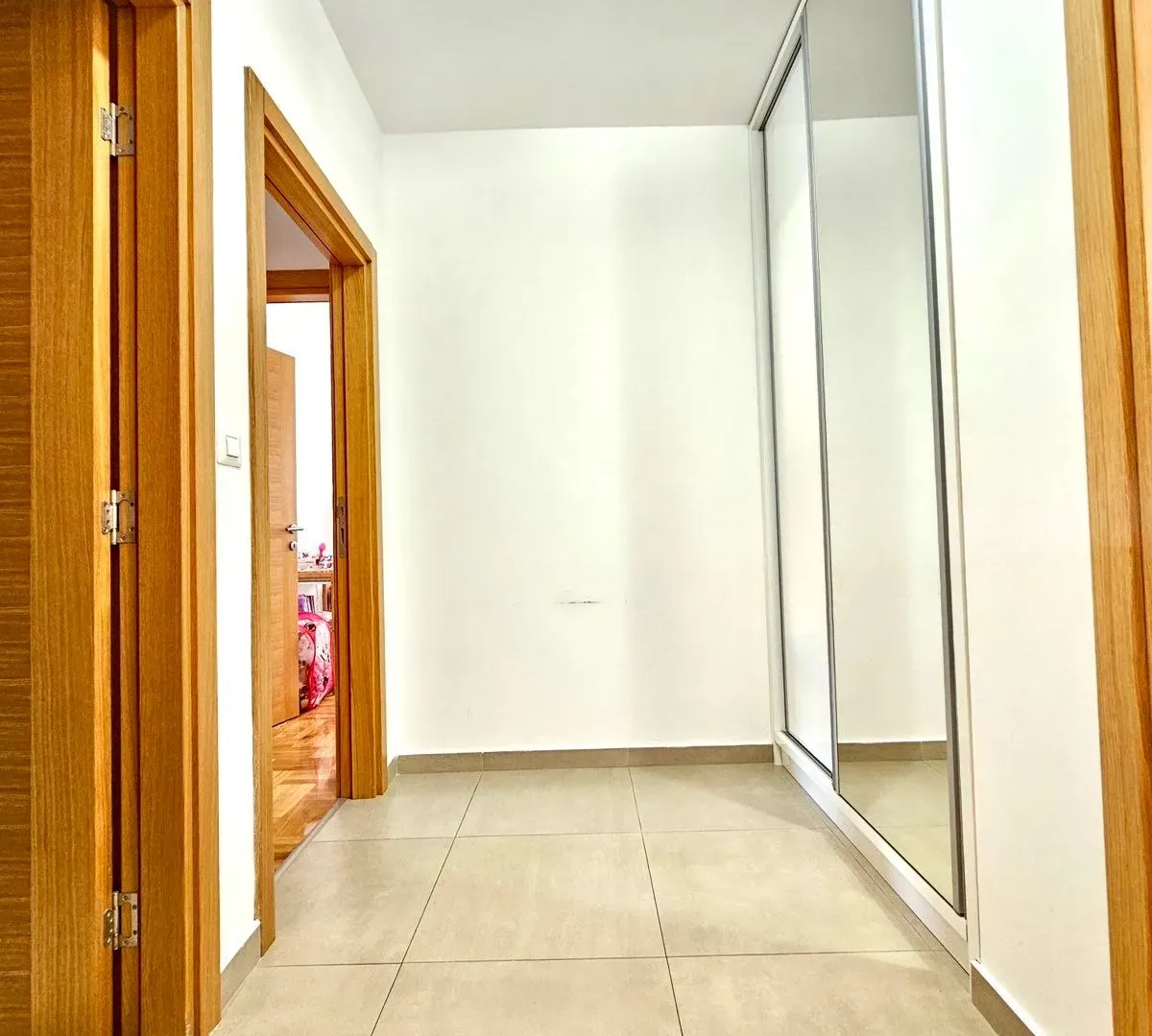 Prodaja, trosoban stan, 95m², Stari Aerodrom, Podgorica