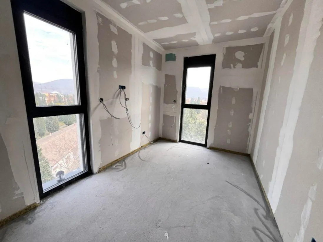Prodaja, trosoban stan, 170m², Zagorič, Podgorica