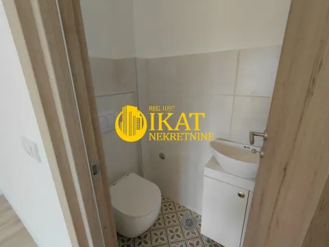 Prodaja, četvorosoban stan, 74m², Severni Bulevar, Zvezdara Sve Podlokacije - image 8