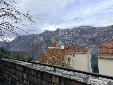 Prodaja, dvosoban stan, 78m², Risan, Kotor - image 11