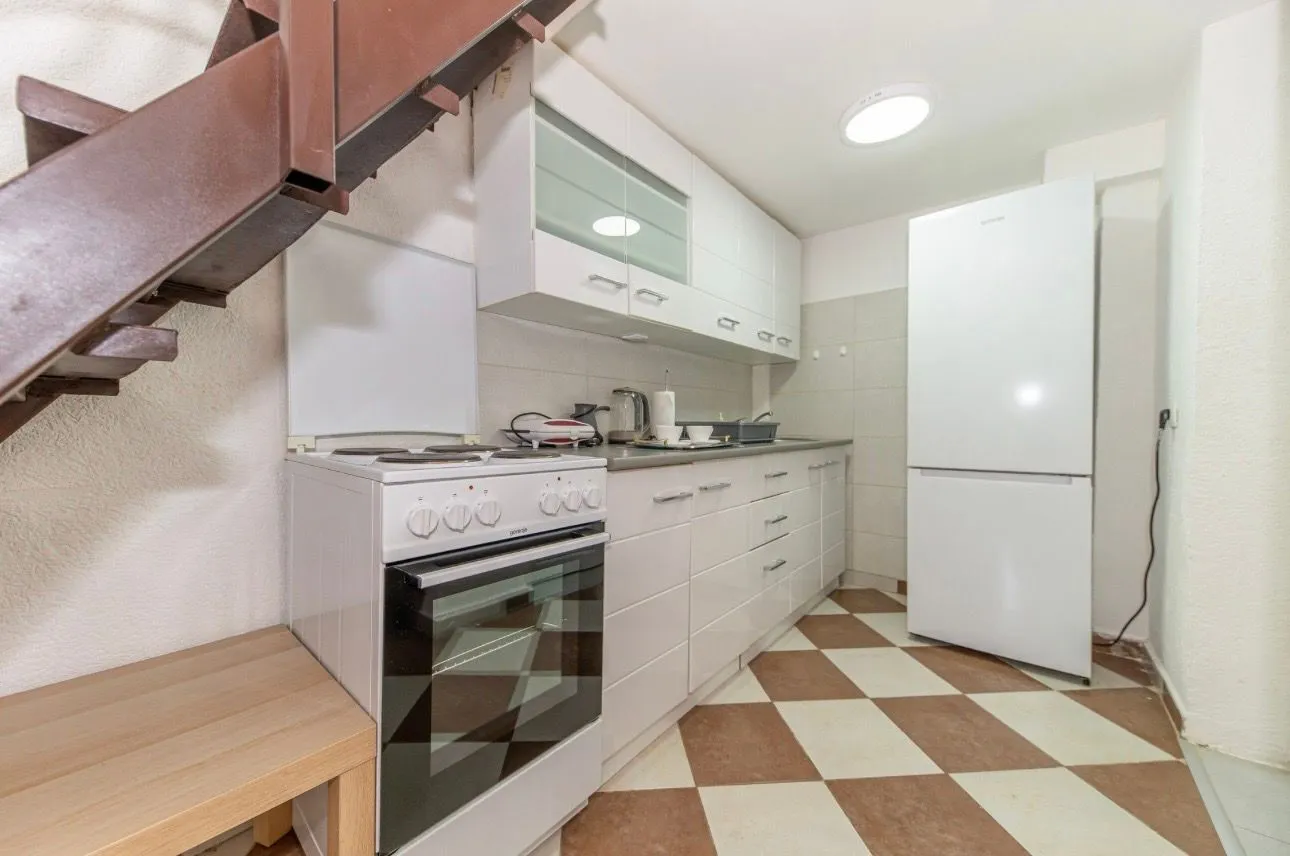 Rent, one bedroom apartment, 28m², Sutomore, Bar