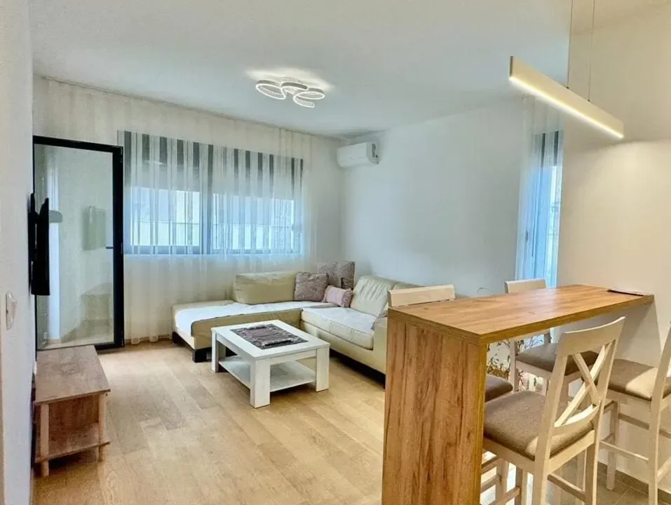 Sale, one bedroom apartment, 45m², Bečići, Budva
