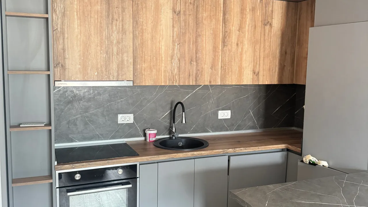 Izdavanje, jednosoban stan, 47m², Centar, Bar