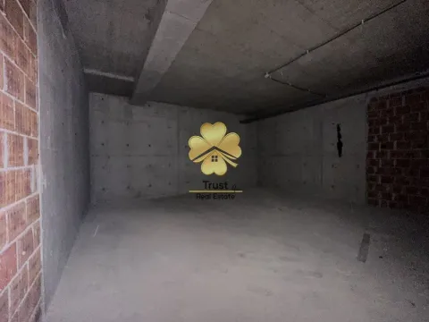 Izdavanje, poslovni prostor, 85m², New City, Podgorica - image 7