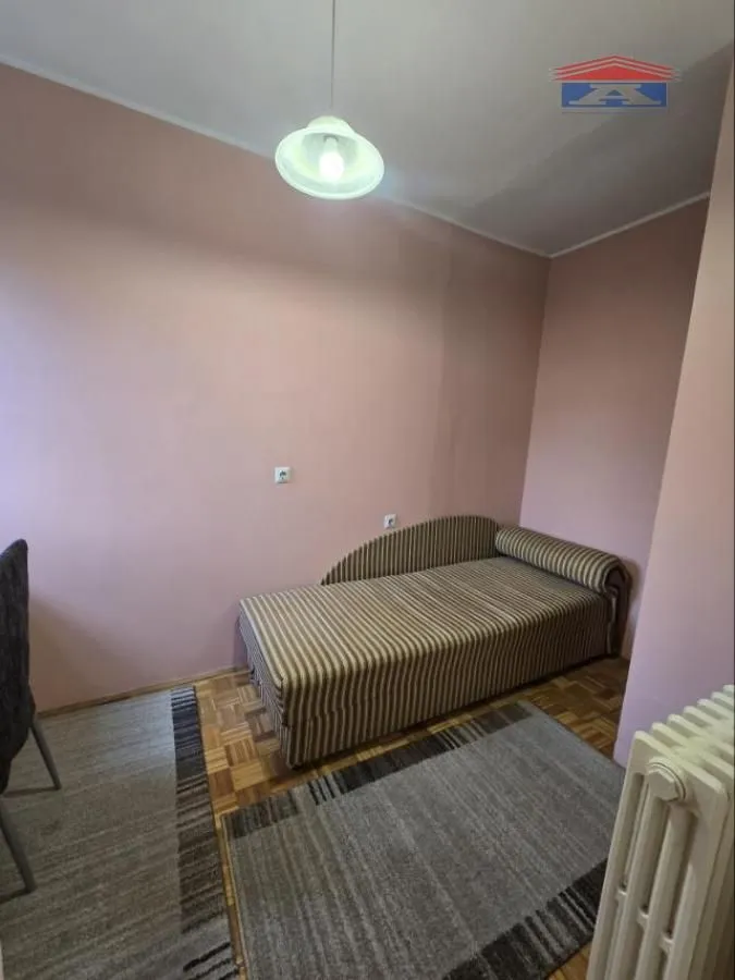 Izdavanje, jednosoban stan, 40m², Grbavica, Novi Sad Sve Podlokacije