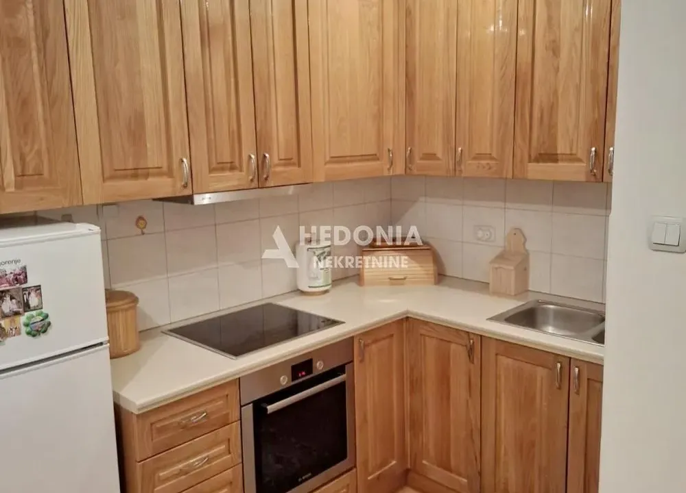 Prodaja, kuća, 210m², Boleč, Grocka