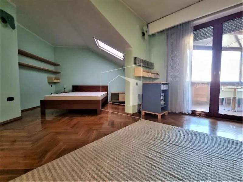 Prodaja, stan, 280m², Preko Morače, Podgorica