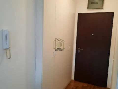 Izdavanje, jednosoban stan, 37m², City Kvart, Podgorica - image 9