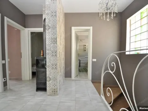 Sale, house, 308m², Tivat, Crna Gora - image 7