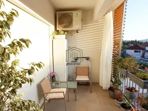 Izdavanje, jednosoban stan, 53m², Kalimanj, Tivat - image 5