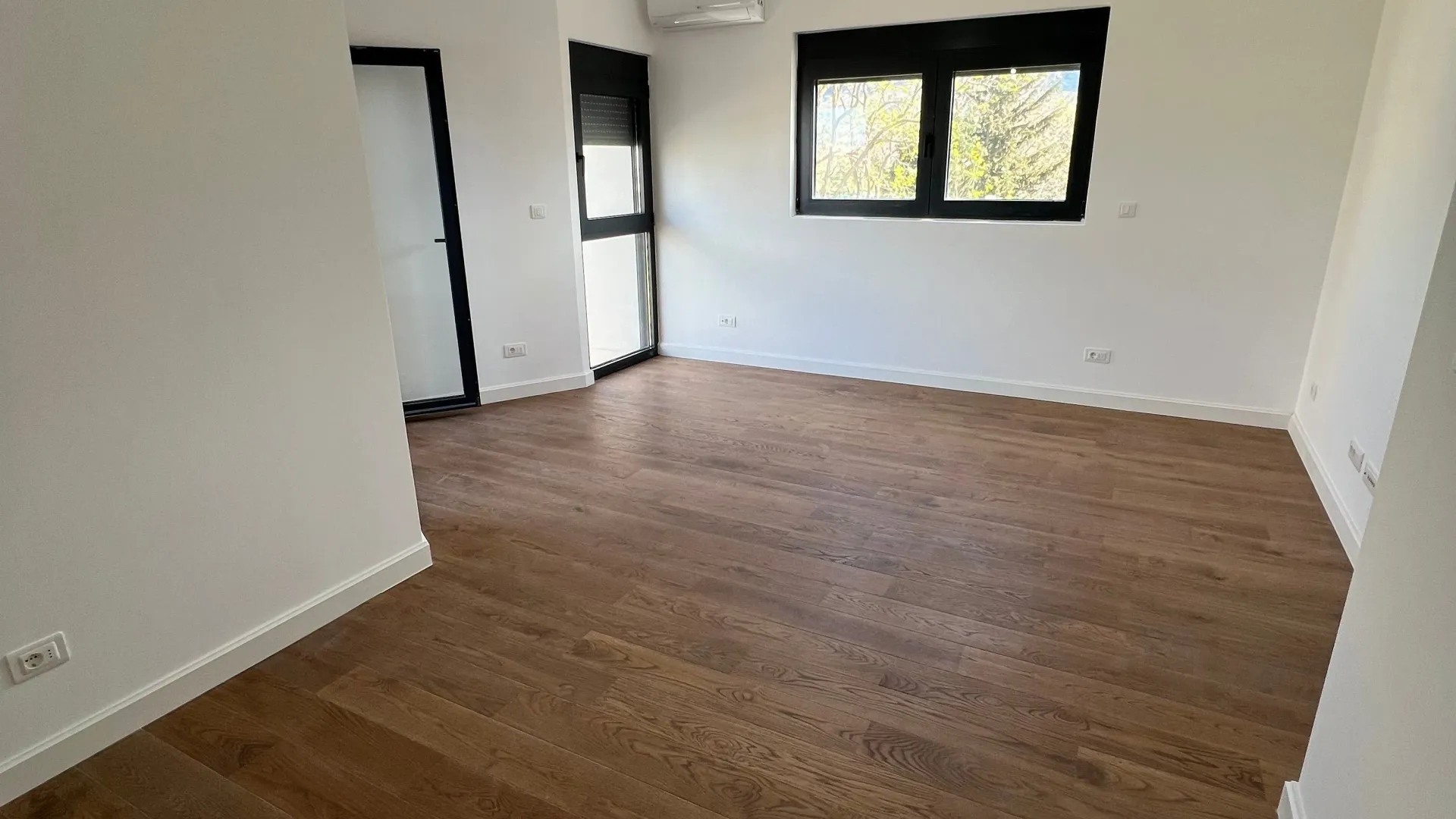 Sale, two bedroom apartment, 64m², Centar, Bar