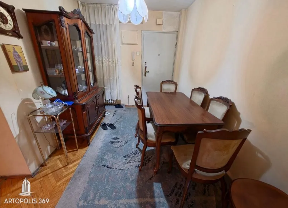 Prodaja, dvosoban stan, 60m², Novi Beograd Blok 1 Fontana, Novi Beograd Sve Podlokacije