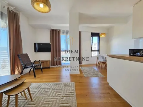 Rent, one bedroom apartment, 50m², Centar, Bar - image 12