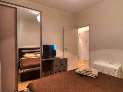 Prodaja, dvosoban stan, 82m², Budva, Crna Gora - image 9