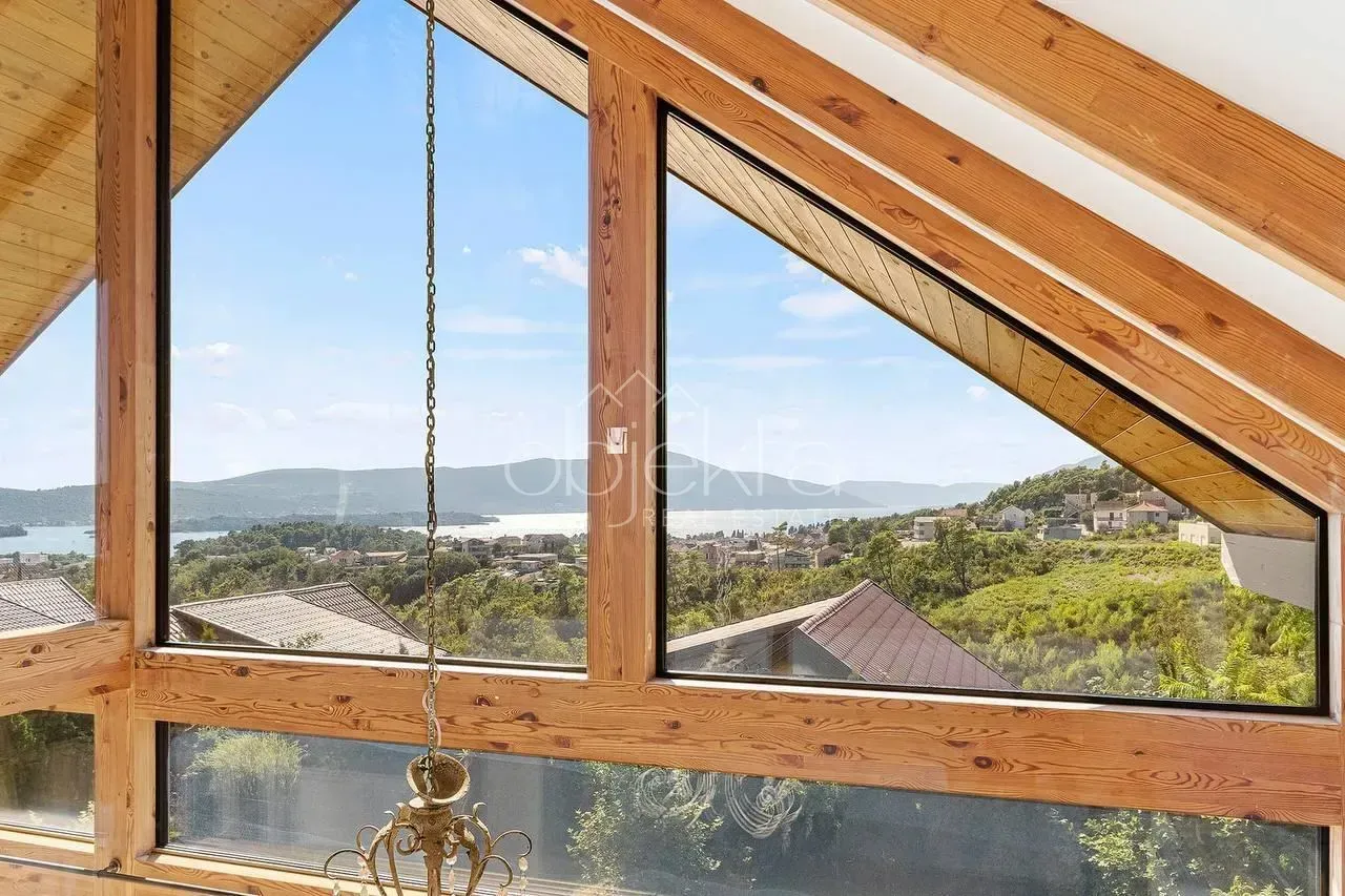 Sale, house, 162m², Tivat, Crna Gora