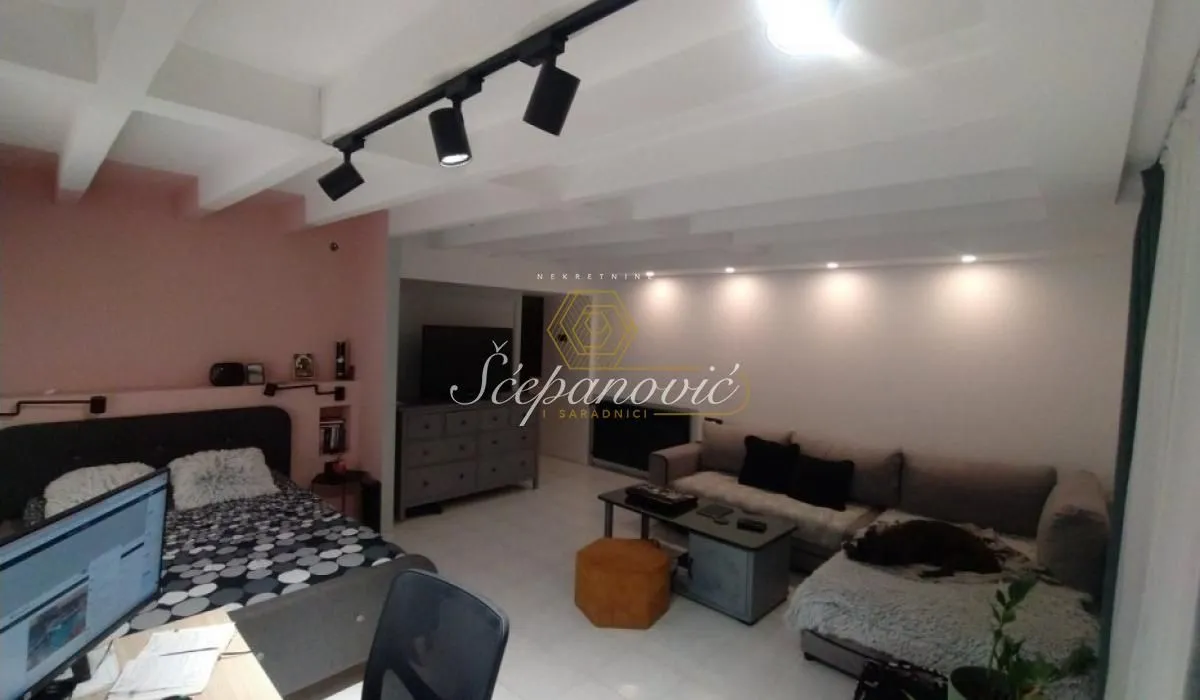 Prodaja, stan, 58m², Stari grad, Novi Sad