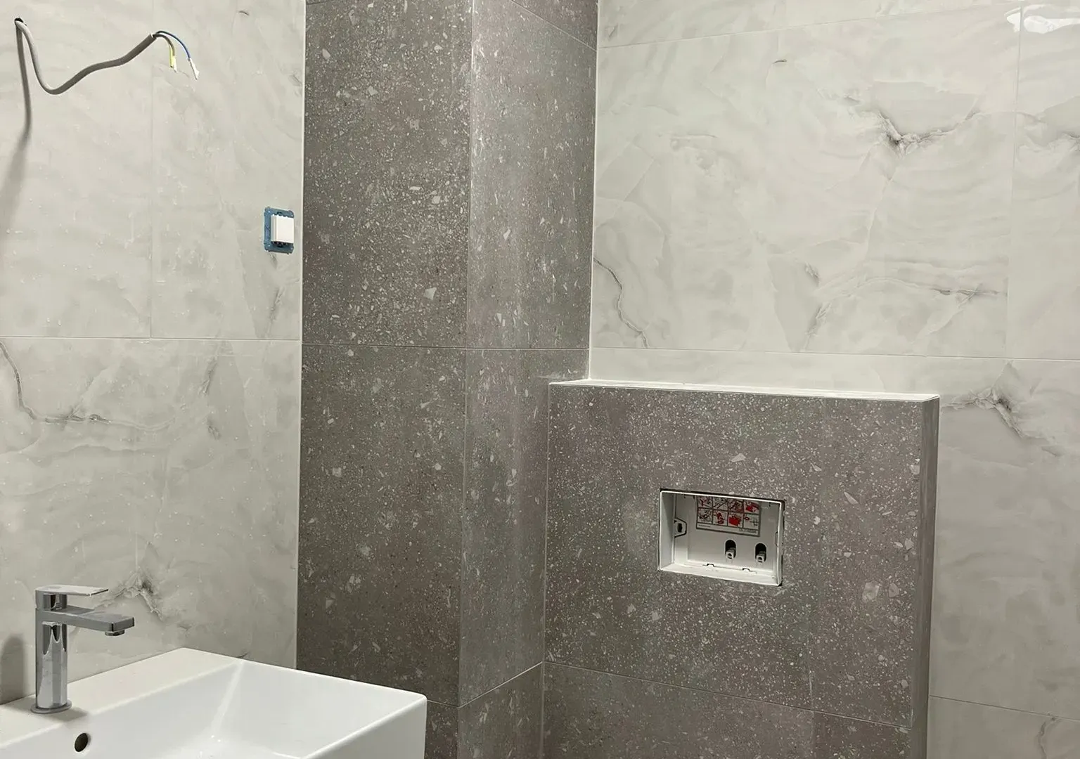 Prodaja, dvosoban stan, 68m², Rozino, Budva