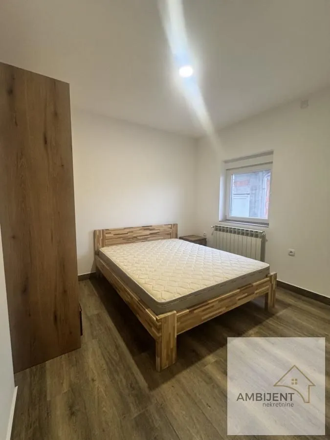 Izdavanje, četvorosoban stan, 88m², Novi Banovci, Stara Pazova