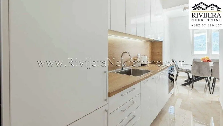 Prodaja, dvosoban stan, 120m², Baošići, Herceg Novi