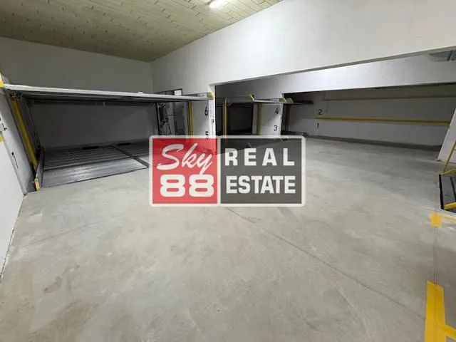 Izdavanje, četvorosoban stan, 152m², Kalenić Pijaca, Vračar Sve Podlokacije